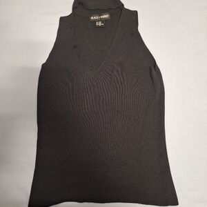 Black Market sleeveless v-neck top size medium